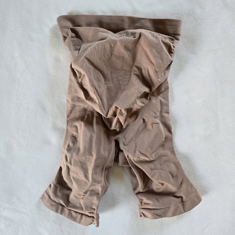 SKIMS▪️Maternity Sculpting Short Mid Thigh in Cocoa